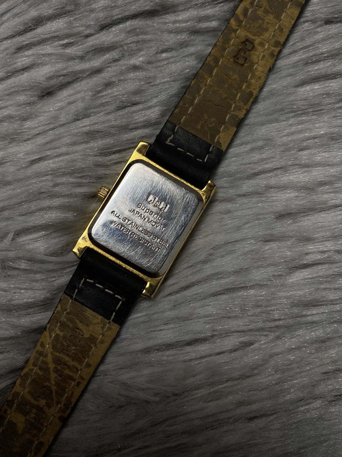 Japanese Brand × Vintage Refined Black and Gold Wristwatch | Japanese Brand Size ONE SIZE - 6 Thumbnail