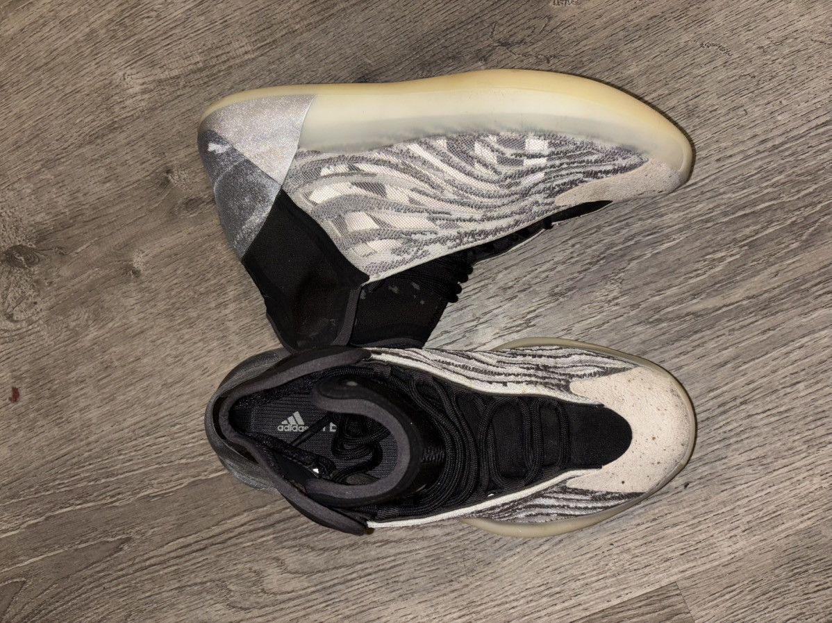 Yeezy Adidas Yeezy QNTM Size US 8 / EU 41 - 8 Thumbnail