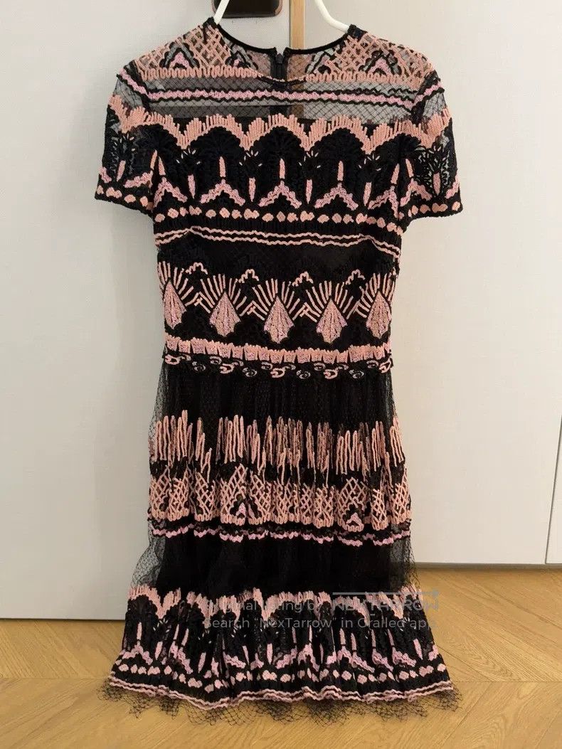 Valentino Valentino Black pink dress Size XS / US 0-2 / IT 36-38 - 1 Thumbnail