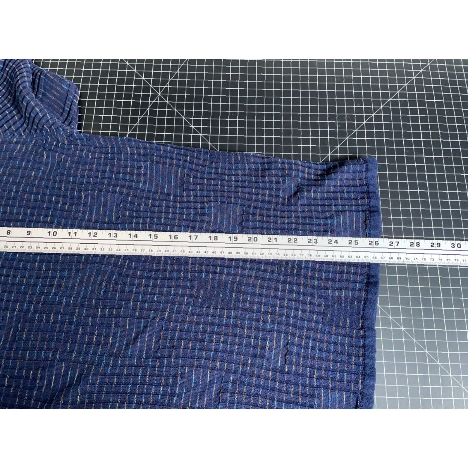 Vintage Jhane Barnes Silk Sweater Men's Large Blue Textured Check Lightweight Crewneck Pullover Knit Casual Long Sleeve Dry Clean Only Mens L Blue Silk-Blend Size US L / EU 52-54 / 3 - 6 Thumbnail