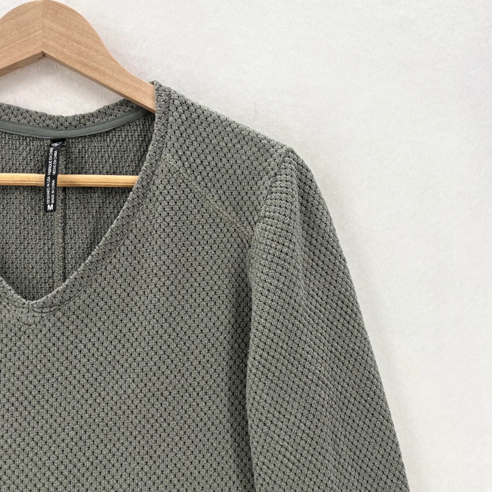 Vintage Kuhl Lyrik Sweater Womens Medium Gray V-Neck Long Sleeve Thermal Top Knit Pullover Casual 90s? Size M / US 6-8 / IT 42-44 - 2 Thumbnail