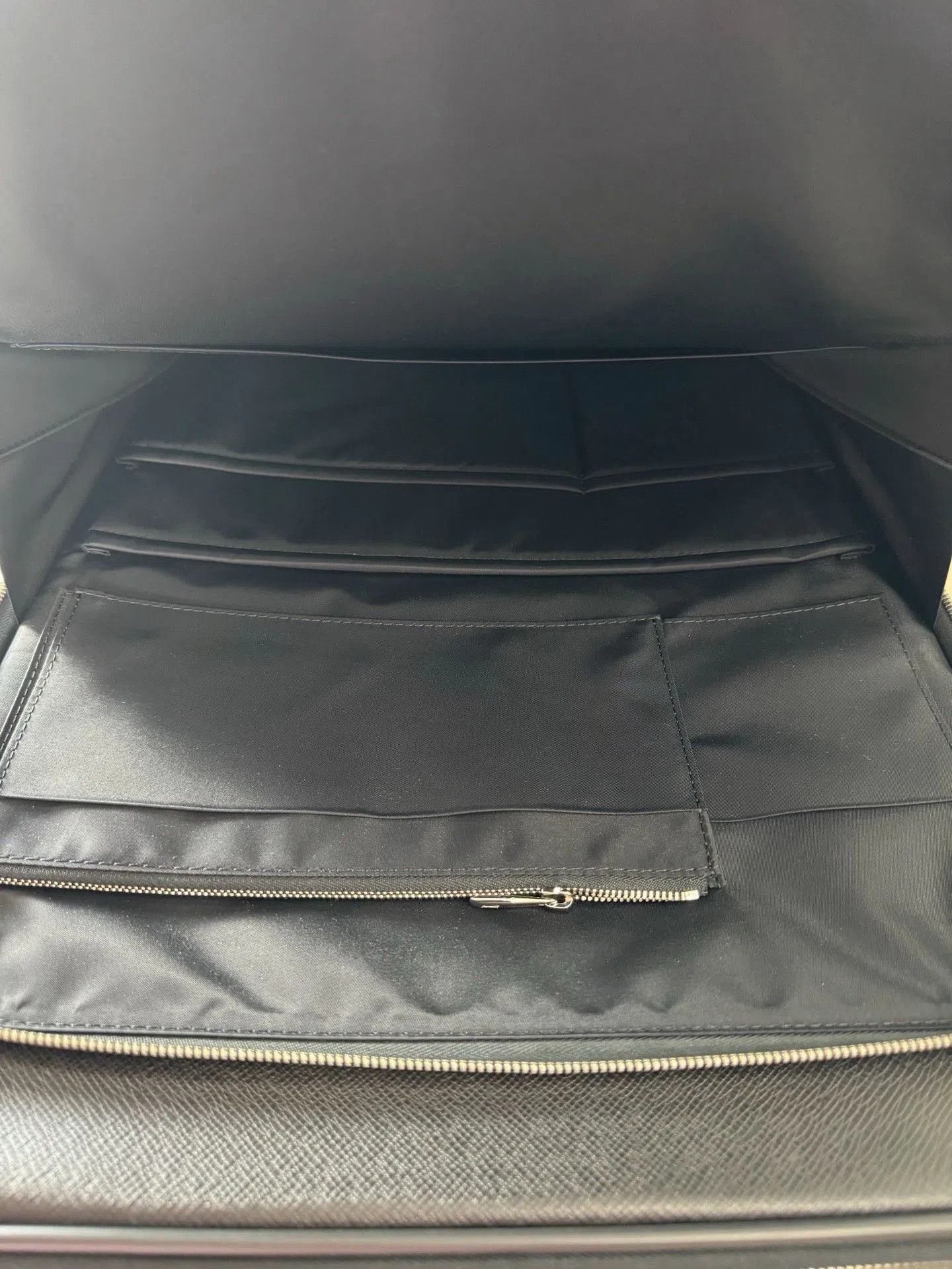 Louis Vuitton LV Black Leather 55 Carry-On Suitcase. Size ONE SIZE - 7 Thumbnail