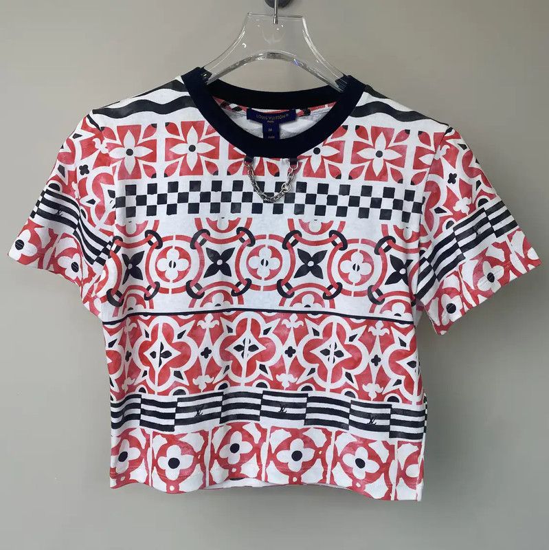 Louis Vuitton Louis Vuitton Red Cotton Women's T-Shirt 0089 Size M / US 6-8 / IT 42-44 - 1 Thumbnail