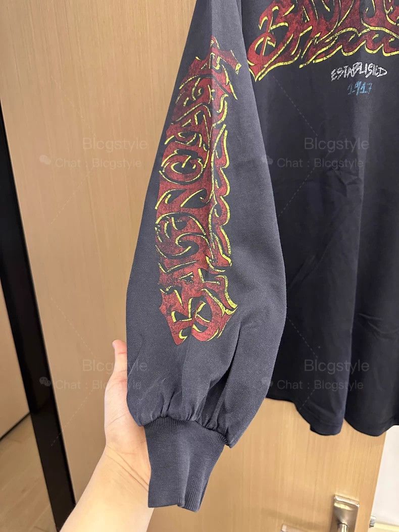 Balenciaga Balenciaga Faded Distressed Logo Long Sleeve T-Shirt Size US M / EU 48-50 / 2 - 4 Thumbnail