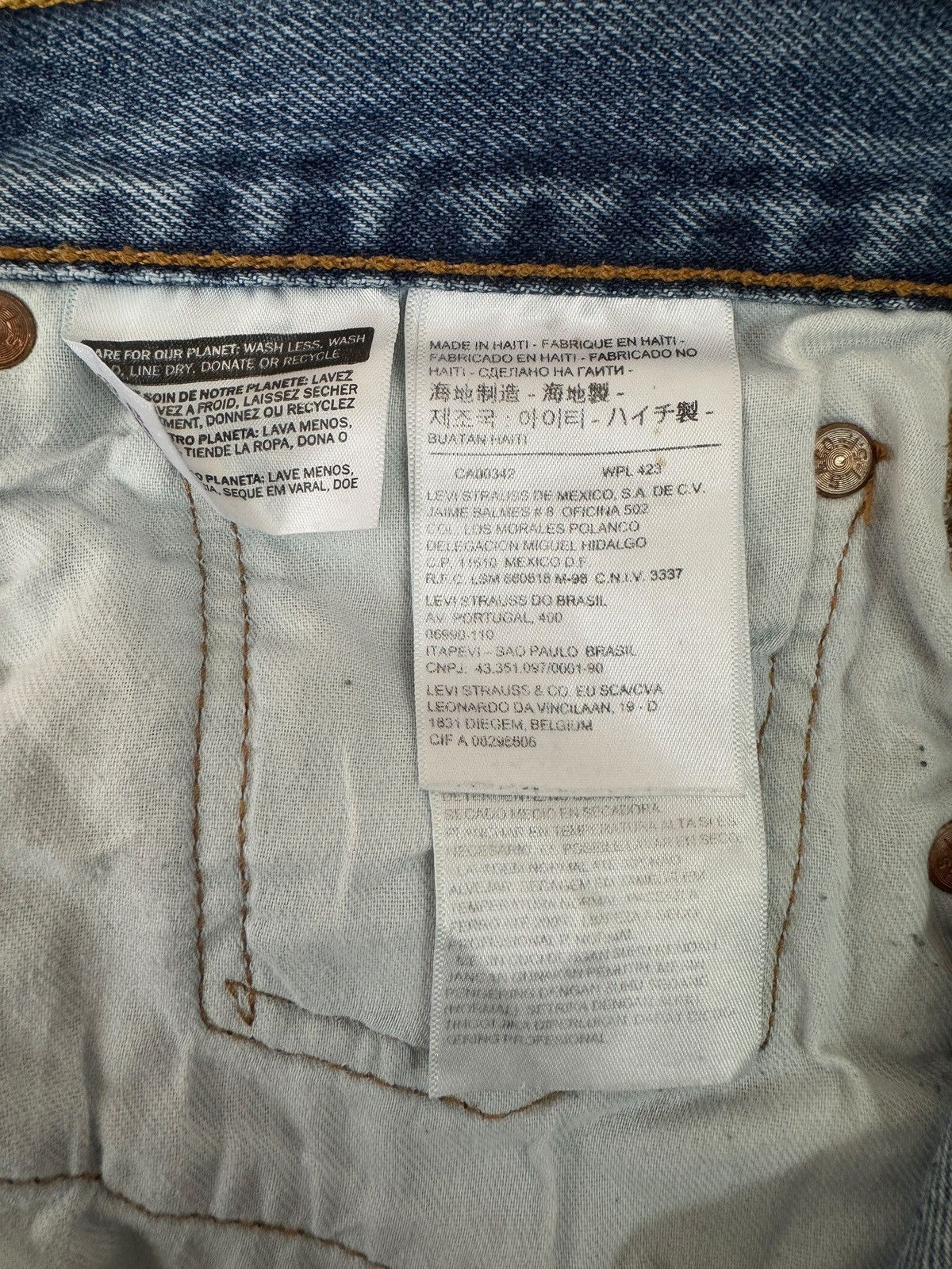 Levi's Vintage Paint Dirty Light Wash Levis 501 Jeans Size US 35 - 15 Thumbnail
