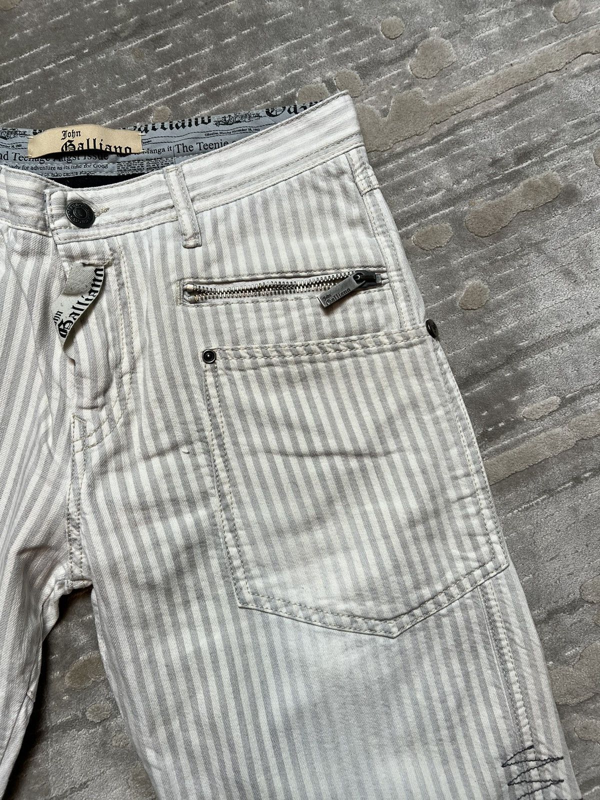 John Galliano Galliano designer shorts Italy luxury Size US 28 / EU 44 - 5 Thumbnail