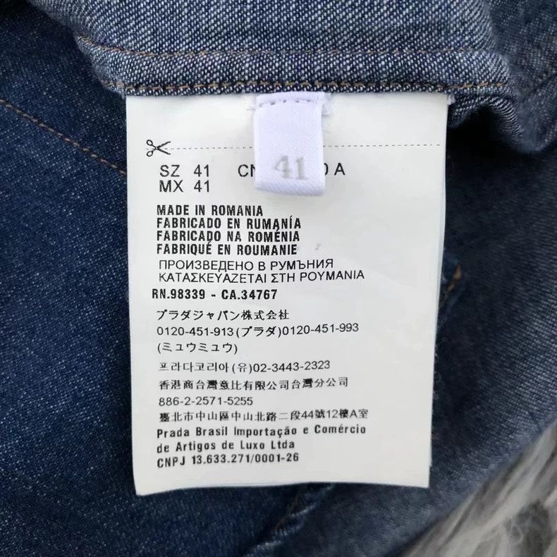 Prada Prada Size 41 Metal triangle shirt 2501-Nextarrow Size US XXS / EU 40 - 5 Thumbnail