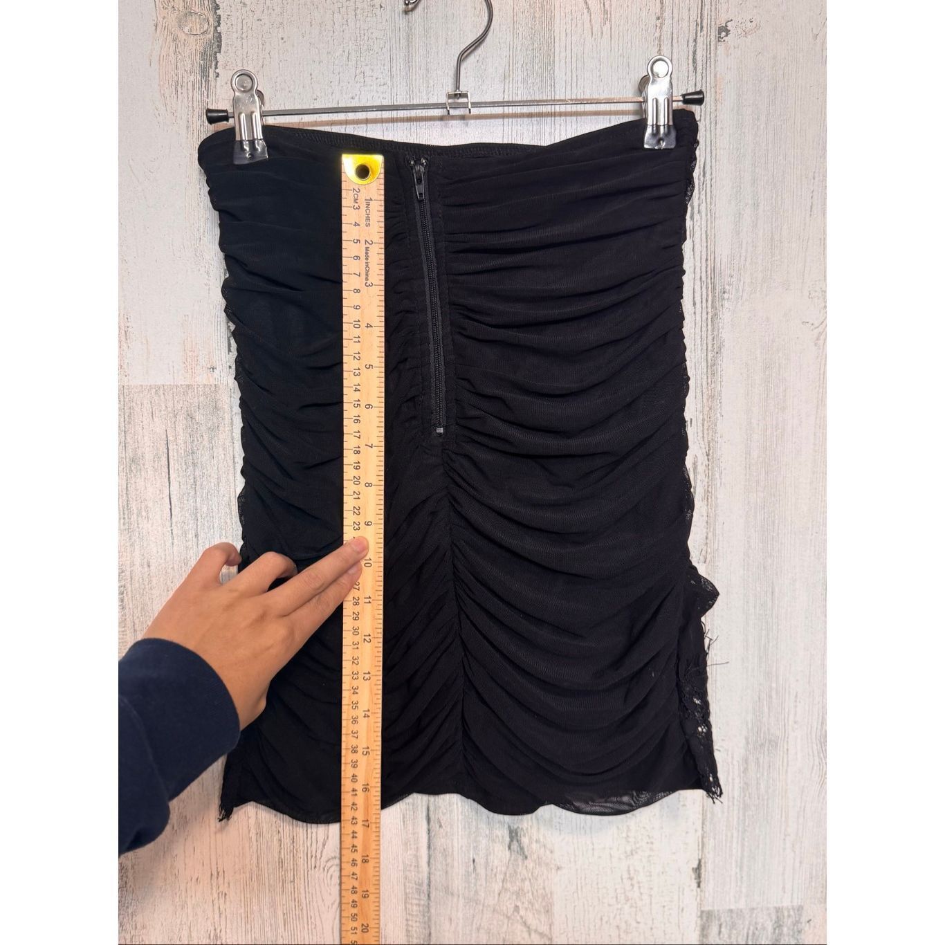 Other Windsor Privy Black Ruched Lace Mini Skirt | Bodycon Dressy Size 30" / US 8 / IT 44 - 6 Thumbnail