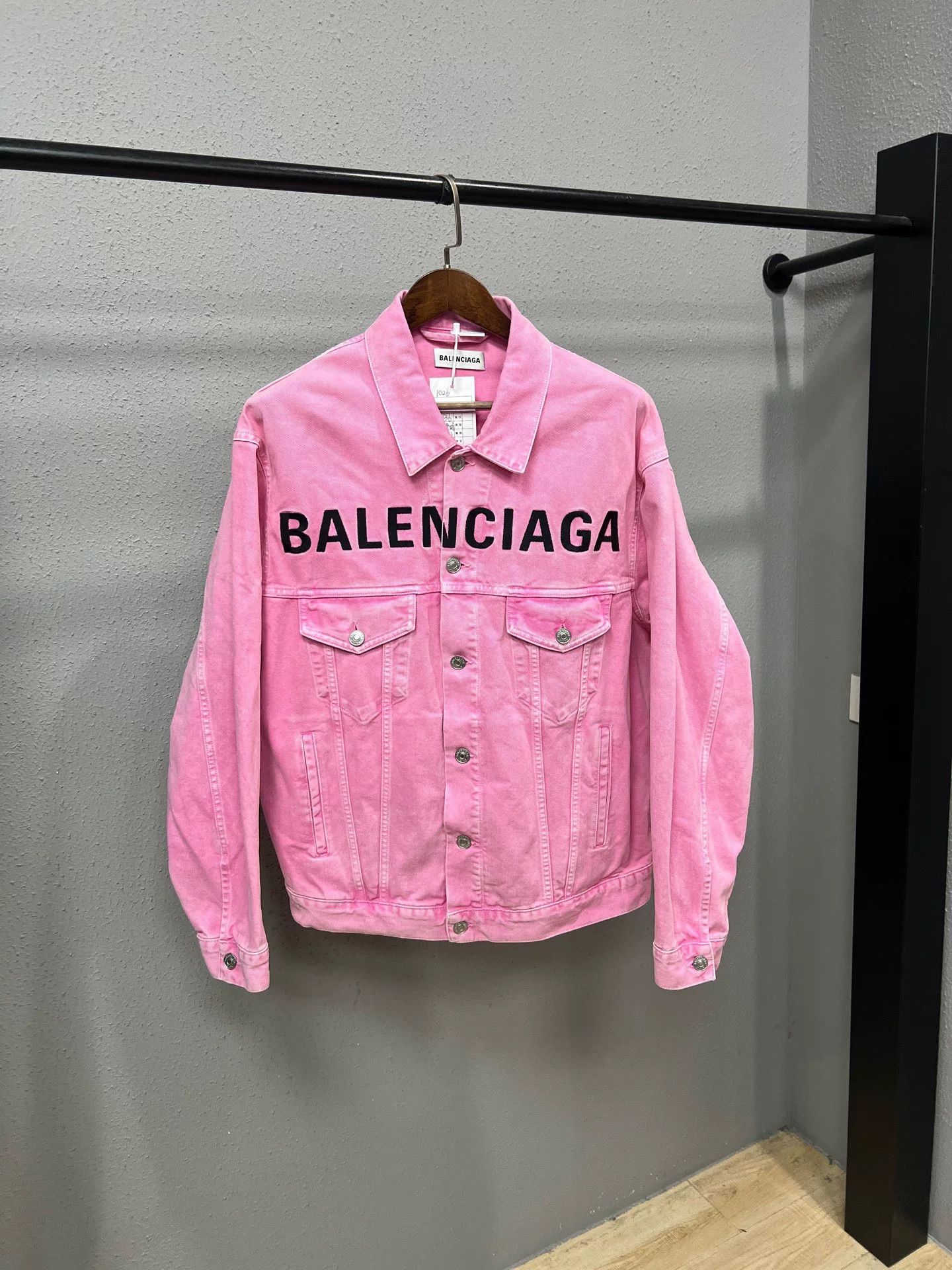 Balenciaga balenciaga pink denim jacket size 36 Size S / US 4 / IT 40 - 1 Thumbnail