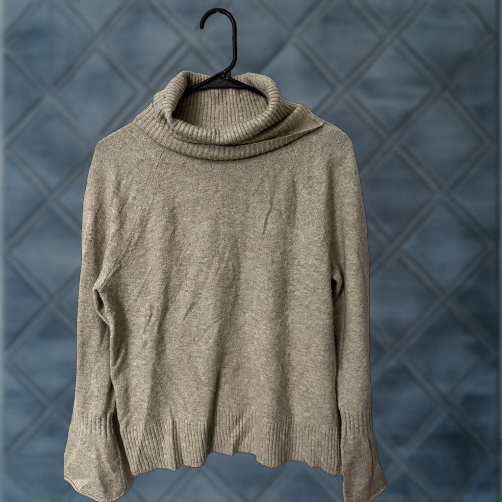 Loft LOFT Tunic Sweater Women M Beige Long Sleeve Cowl Neck Size M / US 6-8 / IT 42-44 - 1 Thumbnail