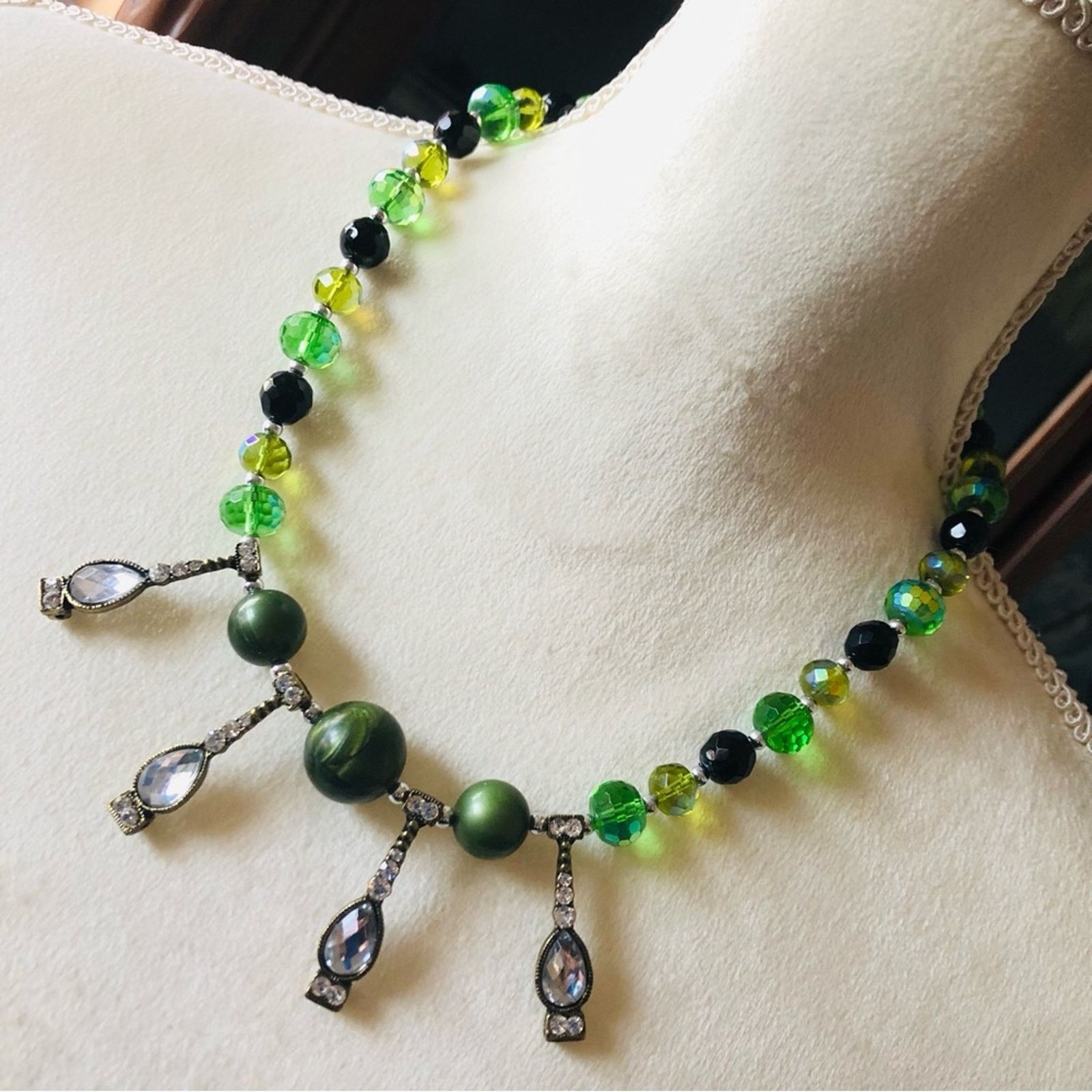 Handmade Handcrafted forest surrender crystal bead pendant necklace Size ONE SIZE - 1 Thumbnail