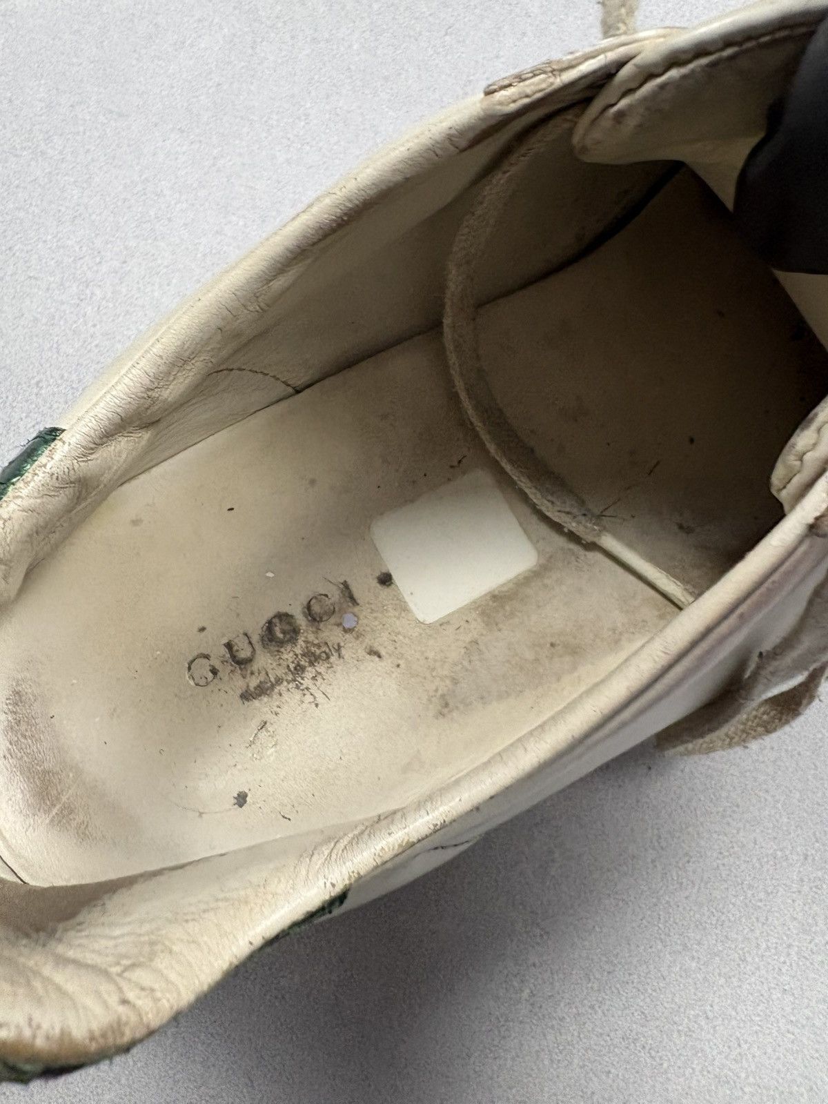 Gucci Gucci Ace Bee Leather Sneaker Embroidered Distressed Vintage Size US 7.5 / IT 37.5 - 20 Thumbnail