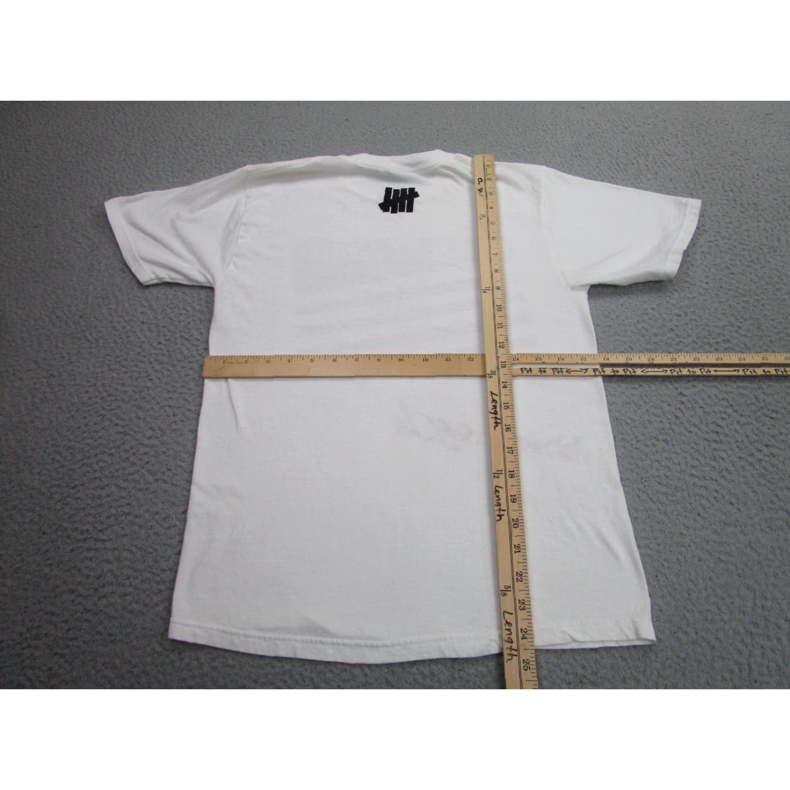 Undefeated VINTAGE Undefeated Shirt Mens Small White USA 90s T-Shirt Crew Neck Short Sleeve Sportswear Mens Size US S / EU 44-46 / 1 - 7 Thumbnail