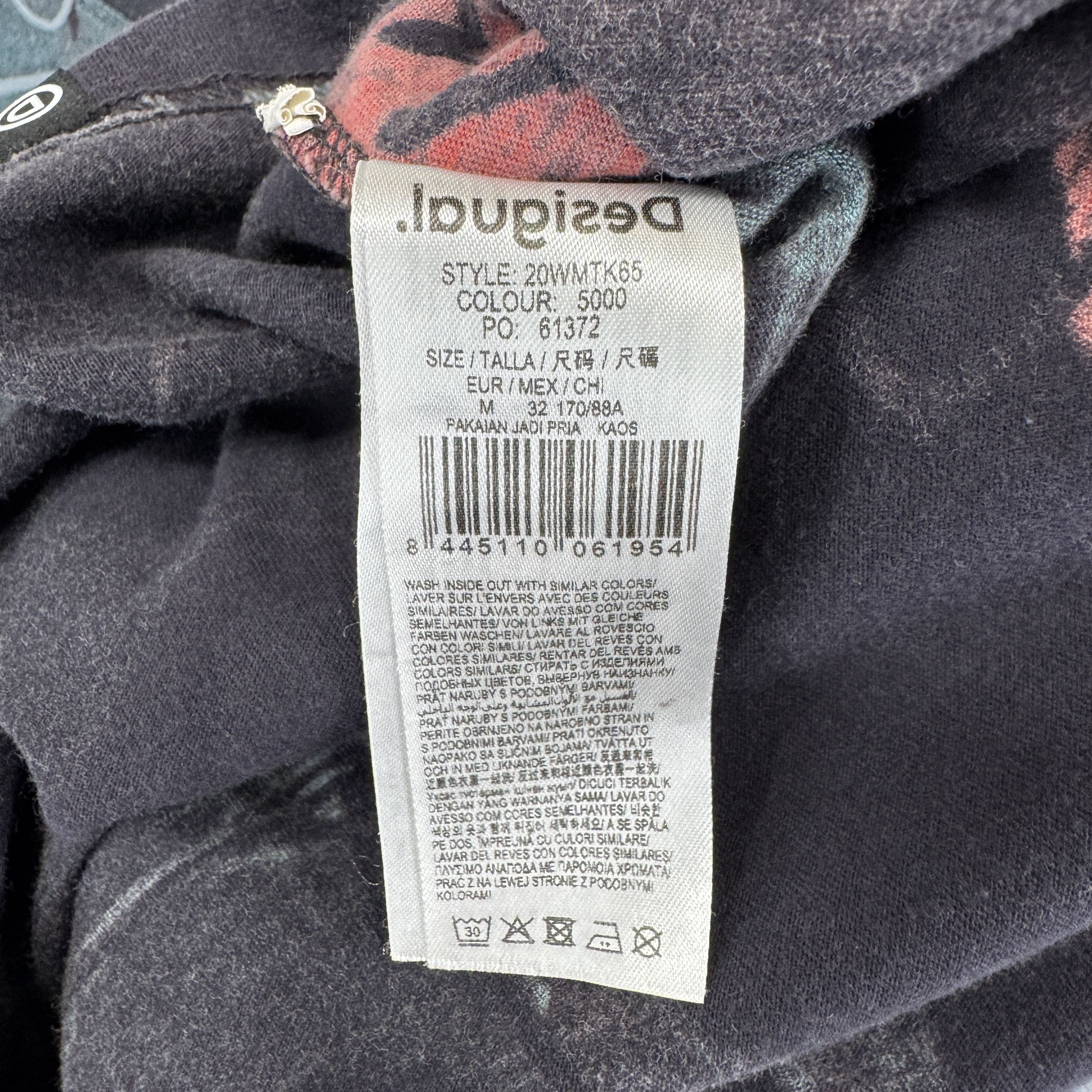 Japanese Brand Rare Japanese Brand Desigual Featuring A Graphic "MORE LOVE" Size US M / EU 48-50 / 2 - 7 Thumbnail
