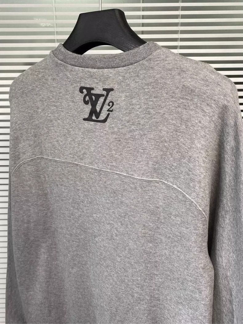 Louis Vuitton LOUIS VUITTON Printed logo long sleeves 2504-Nextarrow Size US M / EU 48-50 / 2 - 5 Thumbnail
