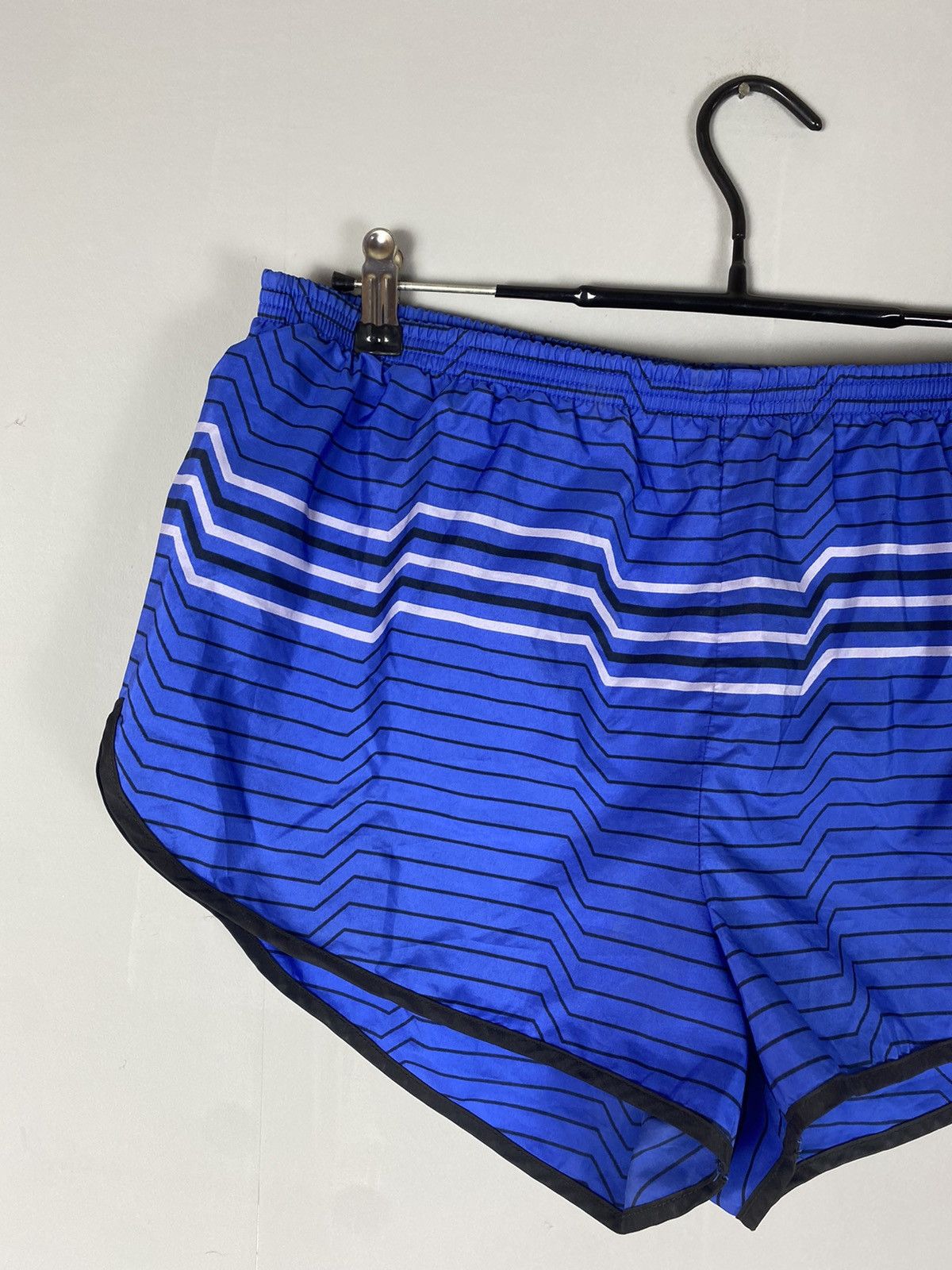 Nike × Vintage Vintage 90s Nike shorts Size US 33 - 3 Thumbnail