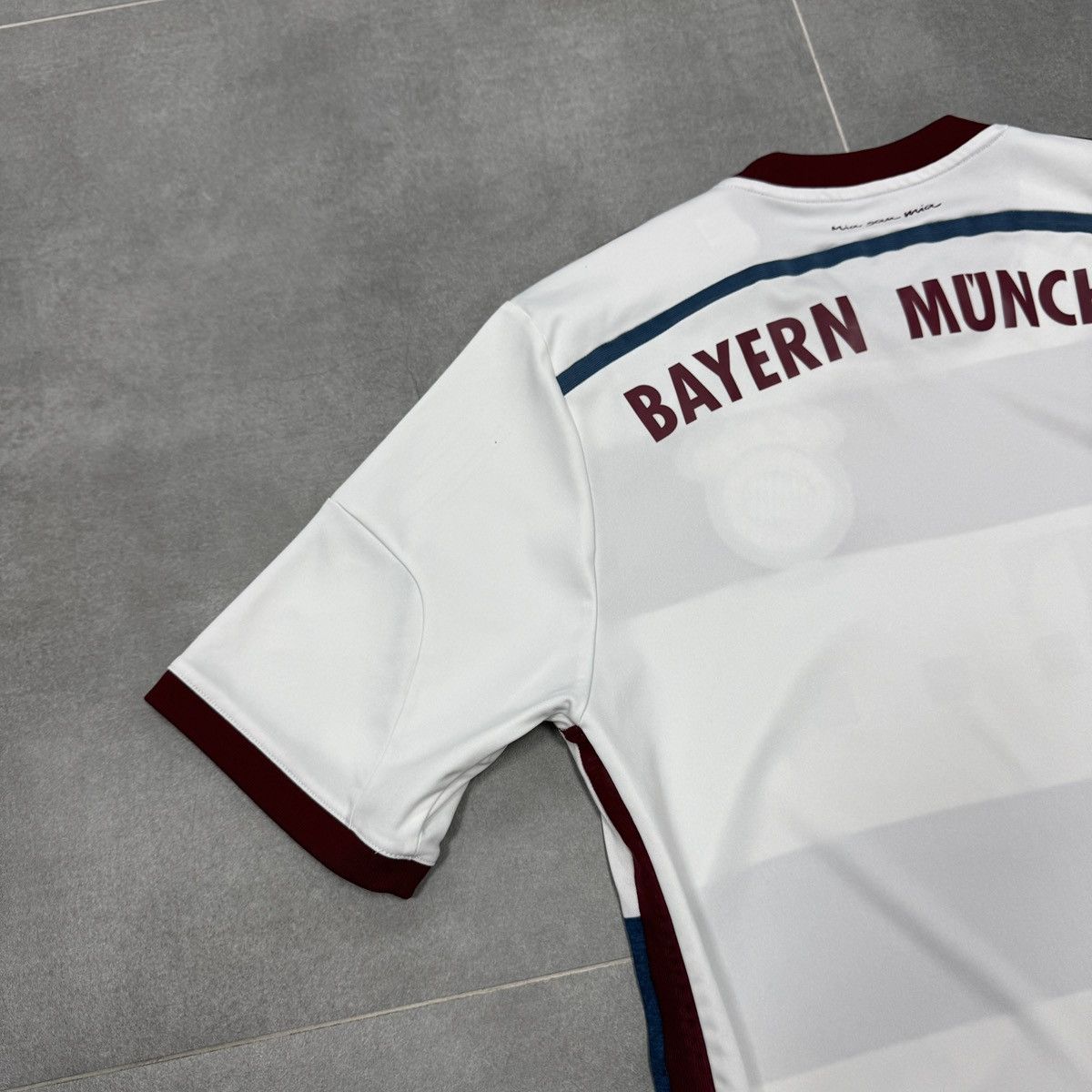 Adidas Adidas FC Bayern Munich 2014/2015 Away Soccer Jersey Shirt Size US S / EU 44-46 / 1 - 17 Thumbnail