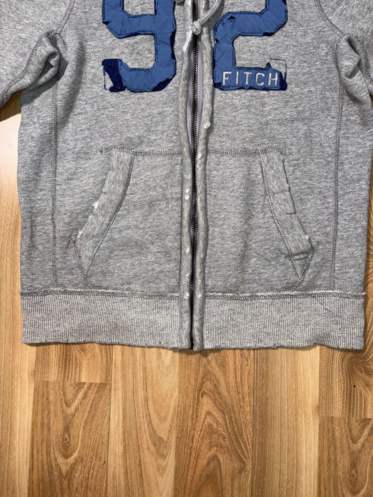 Abercrombie & Fitch Vintage Abercrombie& Fitch Distressed MuscleFit ZipUp Hoodie Size US S / EU 44-46 / 1 - 6 Thumbnail