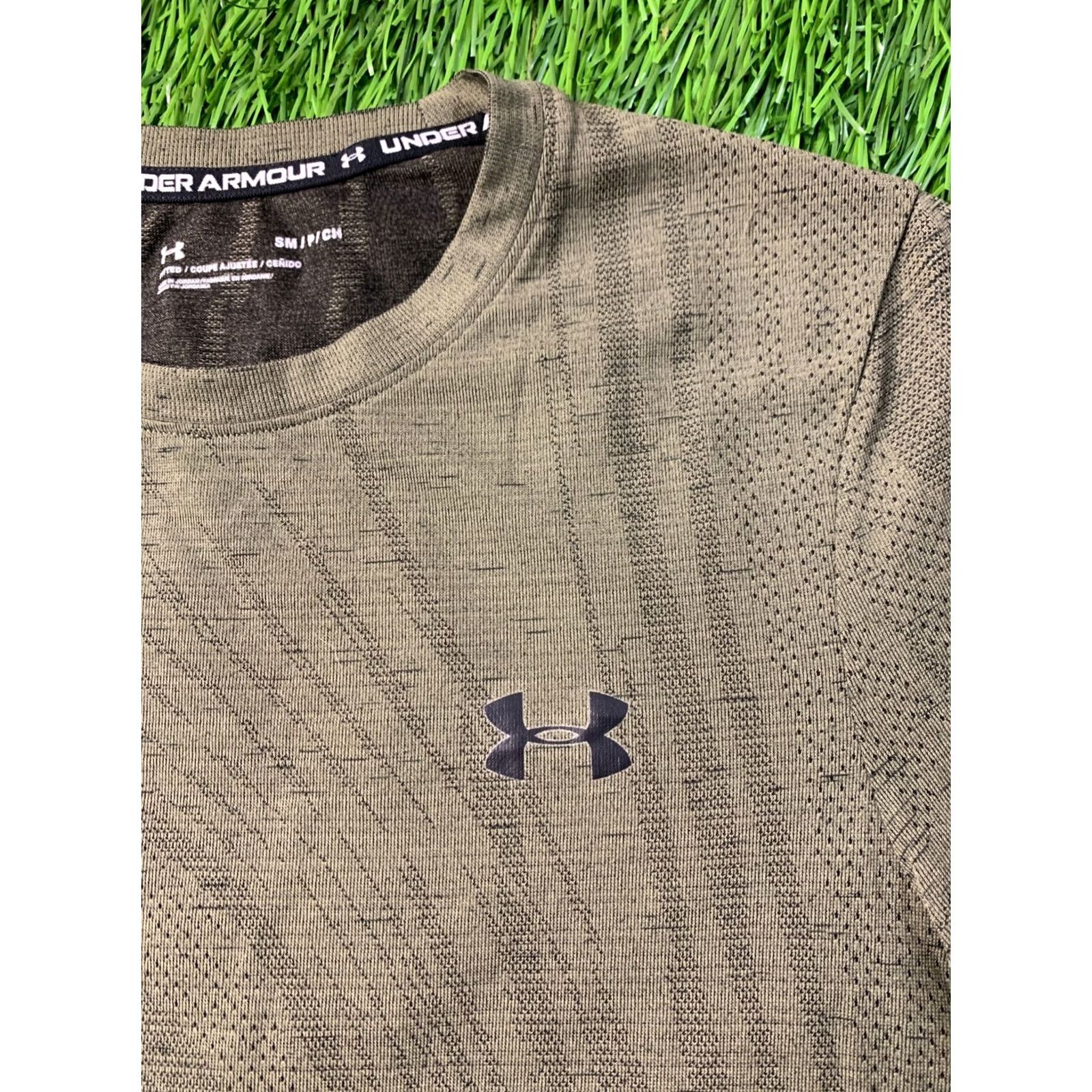 Under Armour Under Armour Shirt Men Training Jersey Tee S Olive Classic Fit Short Sleeve Crew Neck 72cm 44cm Size US S / EU 44-46 / 1 - 3 Thumbnail