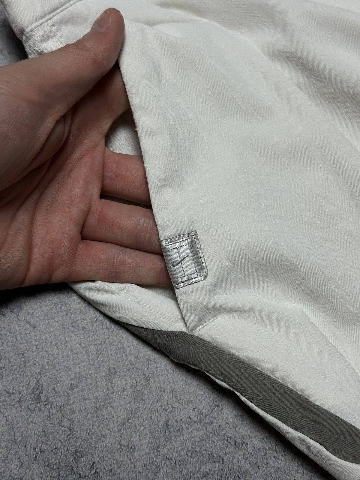 Vintage Vintage Nike Court Tennis Swoosh Logo Shorts Size L Size US 34 / EU 50 - 7 Thumbnail