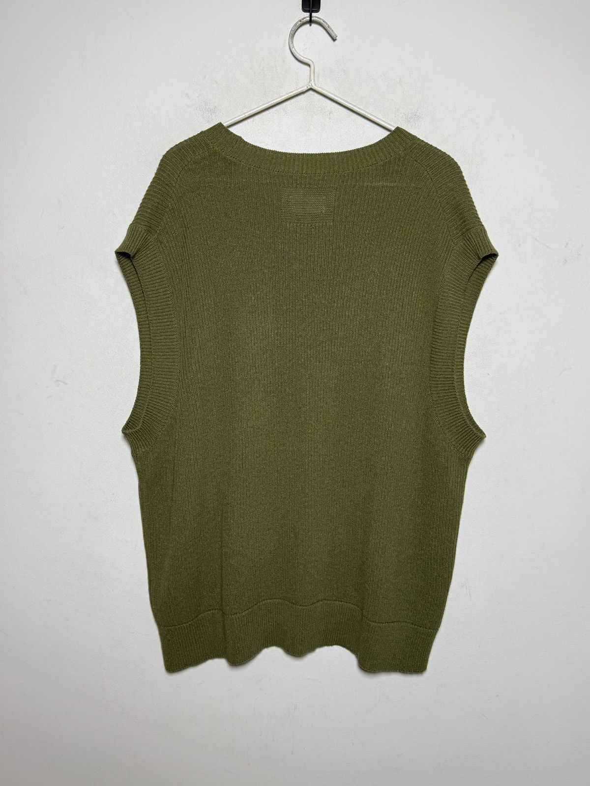 Seditionaries ARMEDANGELS olive knit sleeveless oversized vest Size US L / EU 52-54 / 3 - 4 Thumbnail