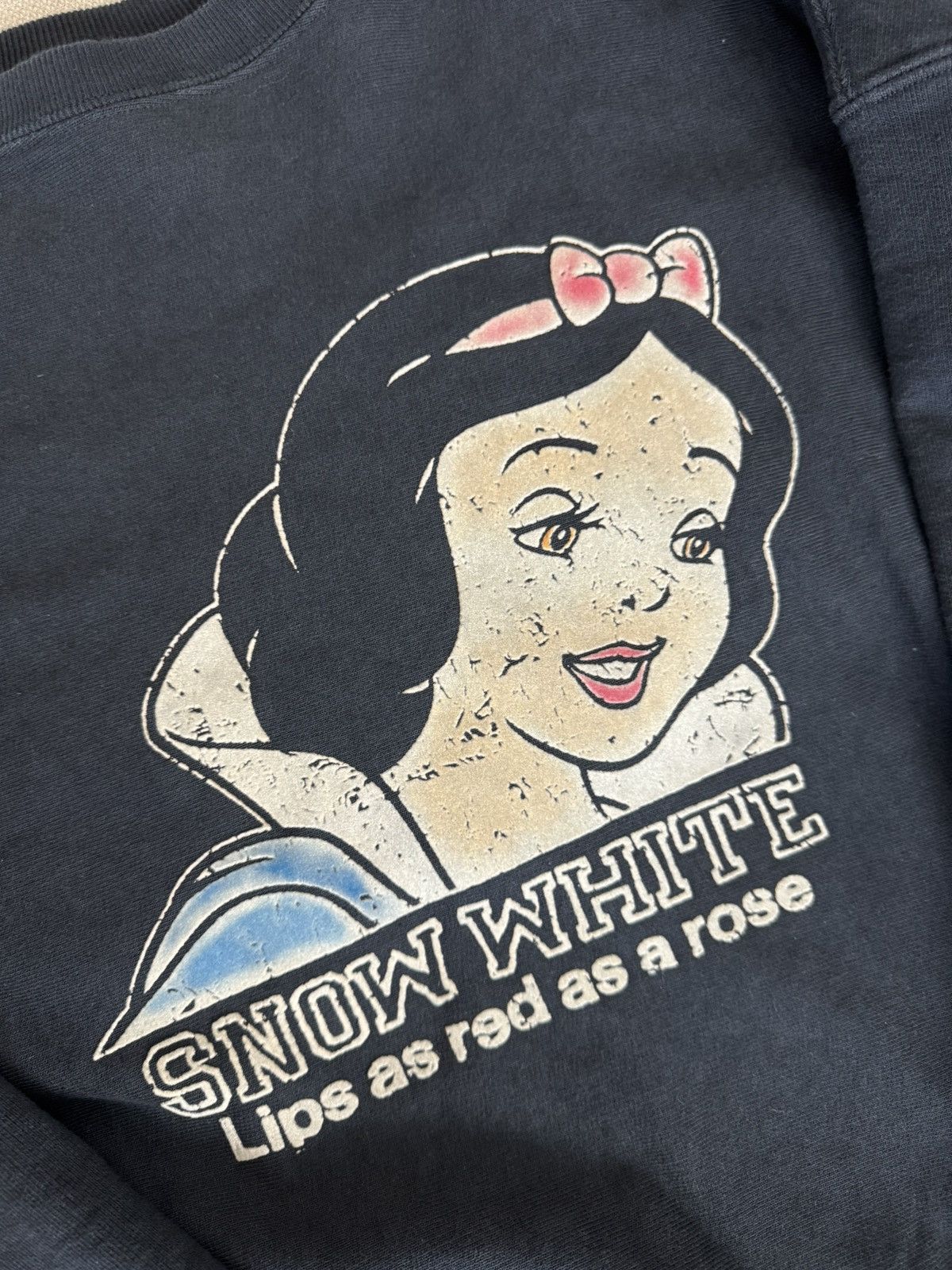 Japanese Brand Japanese Bowwow Disney Vintage Snow White Crewneck Sweater Size US L / EU 52-54 / 3 - 8 Thumbnail
