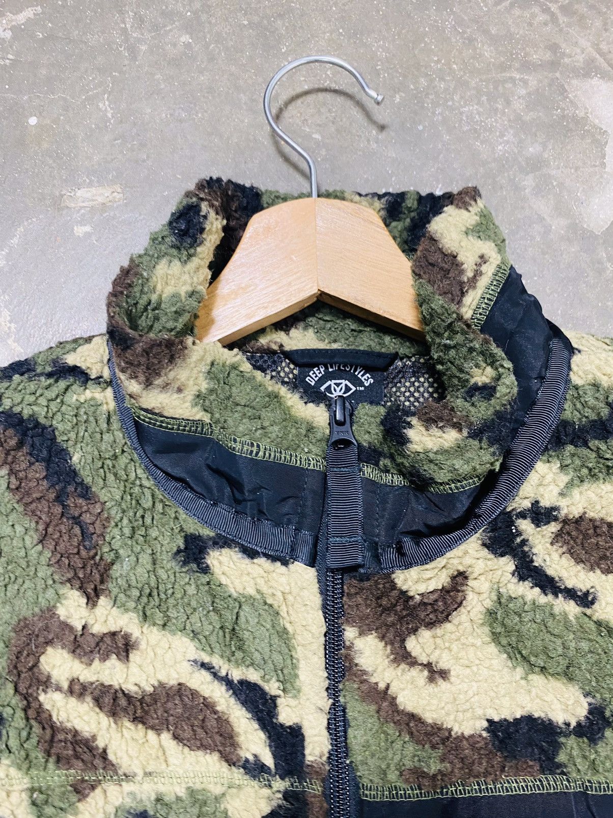 Japanese Brand A09 Rare - DPLS Squad Deep Pile Fleece Size US L / EU 52-54 / 3 - 10 Thumbnail