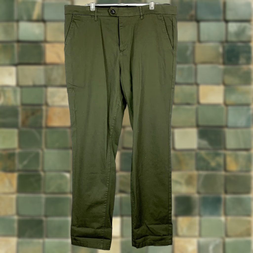 CLOT Five Four Army Khakis Pants 38 NWT Regular Cotton 100% Green Khaki Men Jeans Trousers Pants NWT Size US 38 / EU 54 - 1 Thumbnail