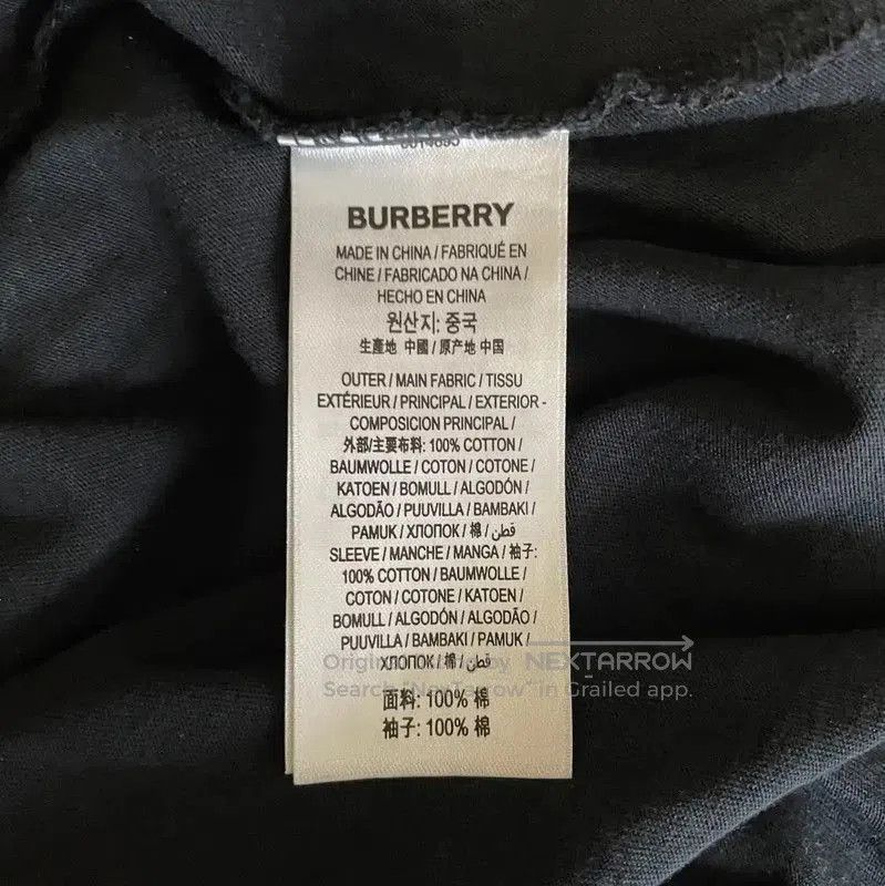 Burberry Burberry Black Women's T-Shirt with Check Sleeves. Size M / US 6-8 / IT 42-44 - 4 Thumbnail