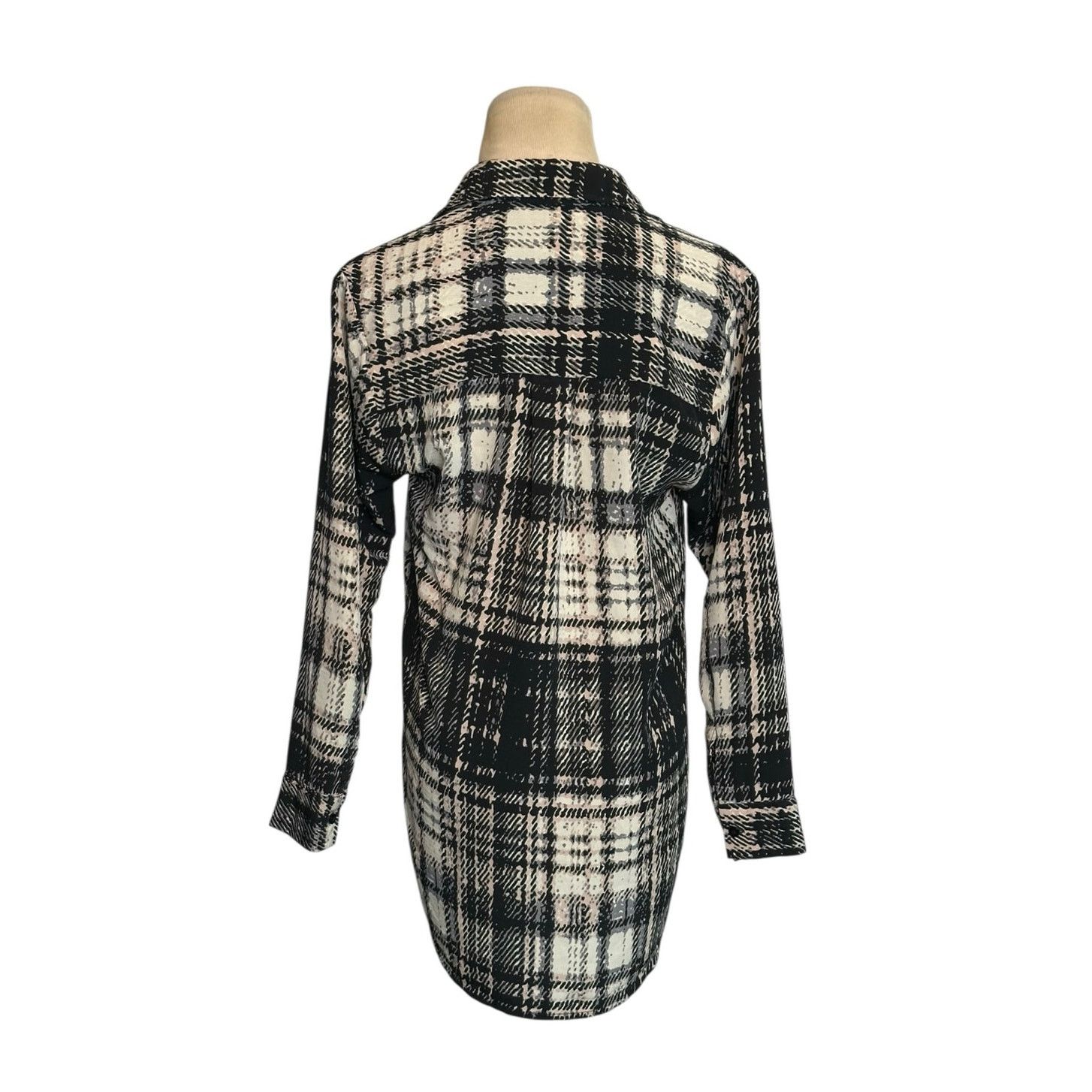 Topshop Topshop black plaid 3/4 sleeves buttoned blouse size 2P Size XS / US 0-2 / IT 36-38 - 2 Thumbnail