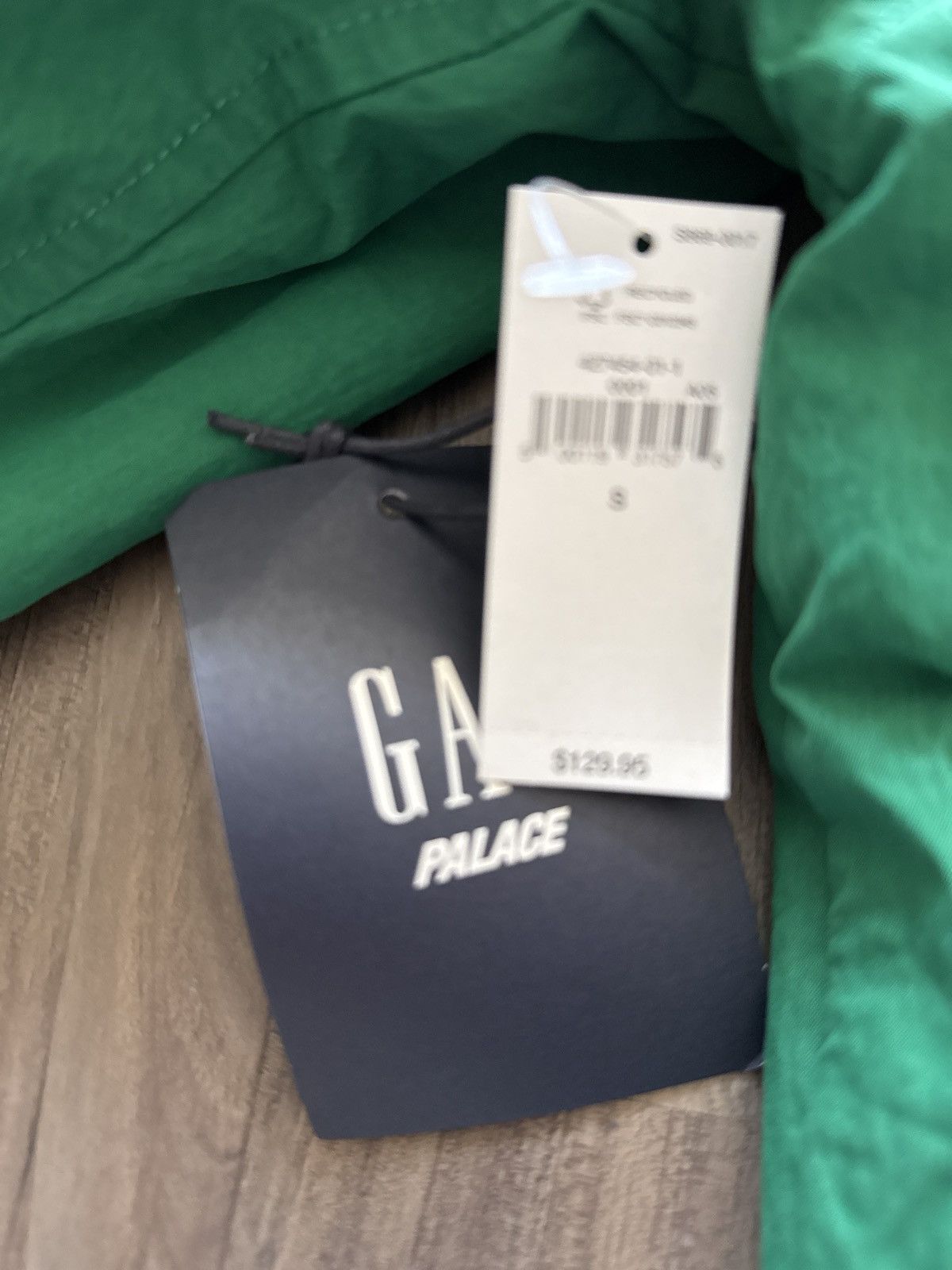 Palace x Gap Windbreaker White Green - Small (Fits M) Rare