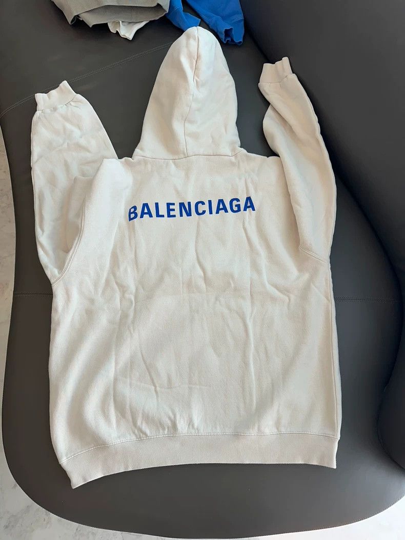 Balenciaga Balenciaga Small logo small letter back letter hoodie 2502- Size US M / EU 48-50 / 2 - 1 Thumbnail