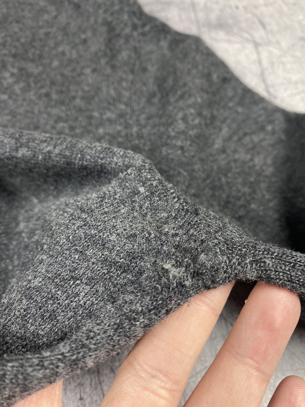 Lacoste Vintage Lacoste Wool Sweater Men's Size L Gray 90's Size US L / EU 52-54 / 3 - 14 Thumbnail