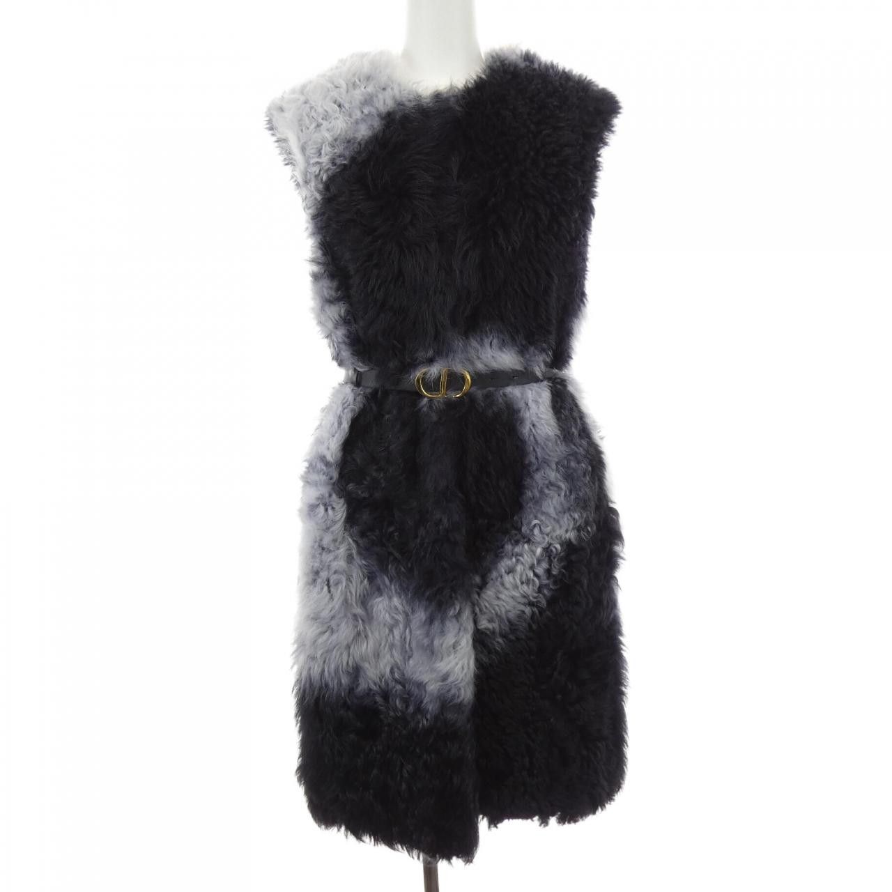 Dior Dior Christian Dior Shearling Long Vest Fur Outerwear 048G02AL835 DUTY FREE for USA Size ONE SIZE - 1 Thumbnail