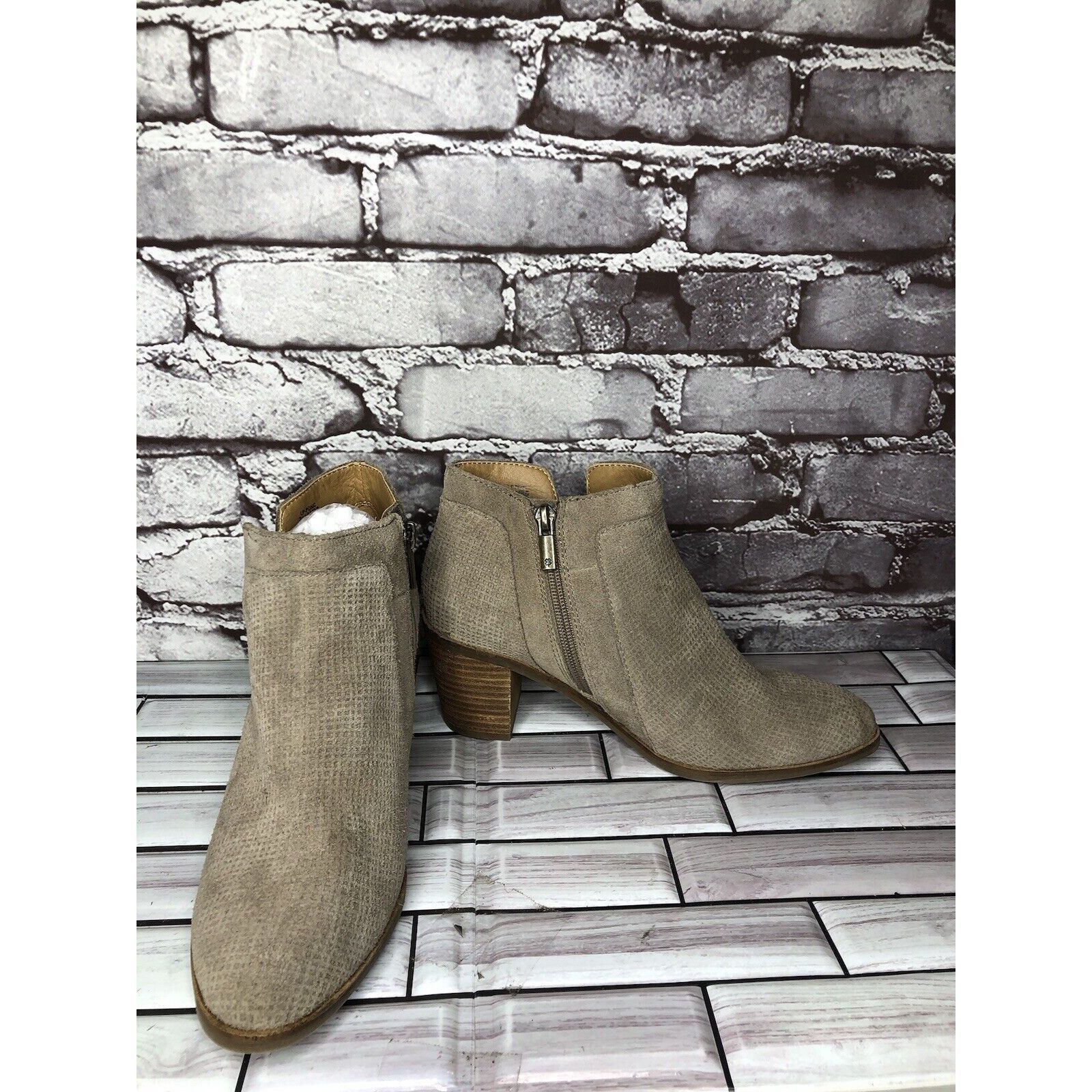 Lucky Brand Lucky Brand Ponic Taupe Tan Suede Cutout Block Heel Booties Size US 7.5 / IT 37.5 - 12 Thumbnail