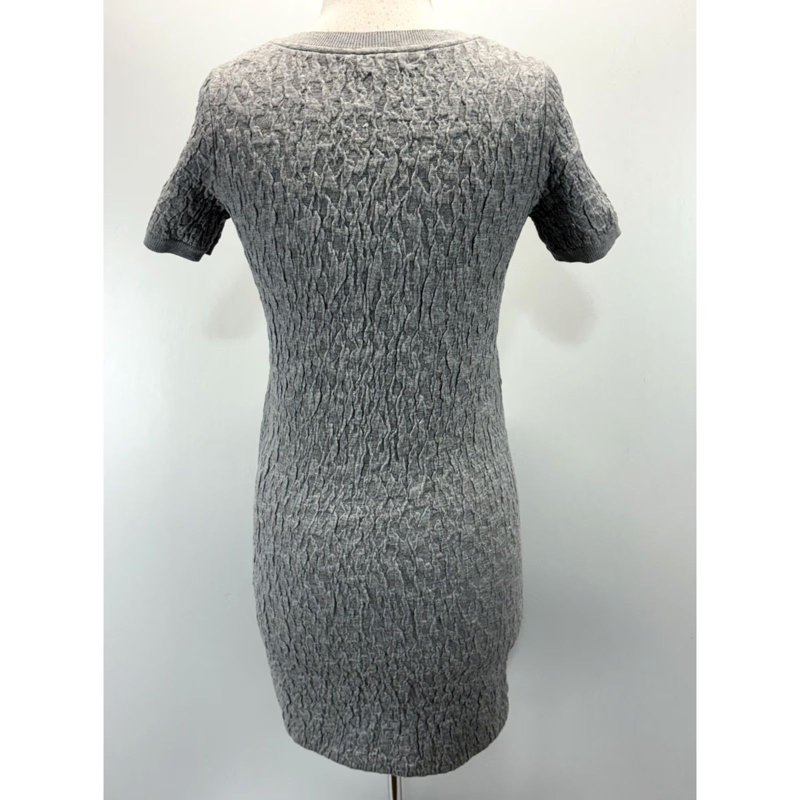 Cos COS Textured Mini Dress Women’s XS Grey Short Sleeve Minimalist Modern Capsule Dress Womens XS Grey Short Sleeve Minimalist Modern COS Size 26" / US 2 / IT 38 - 3 Thumbnail