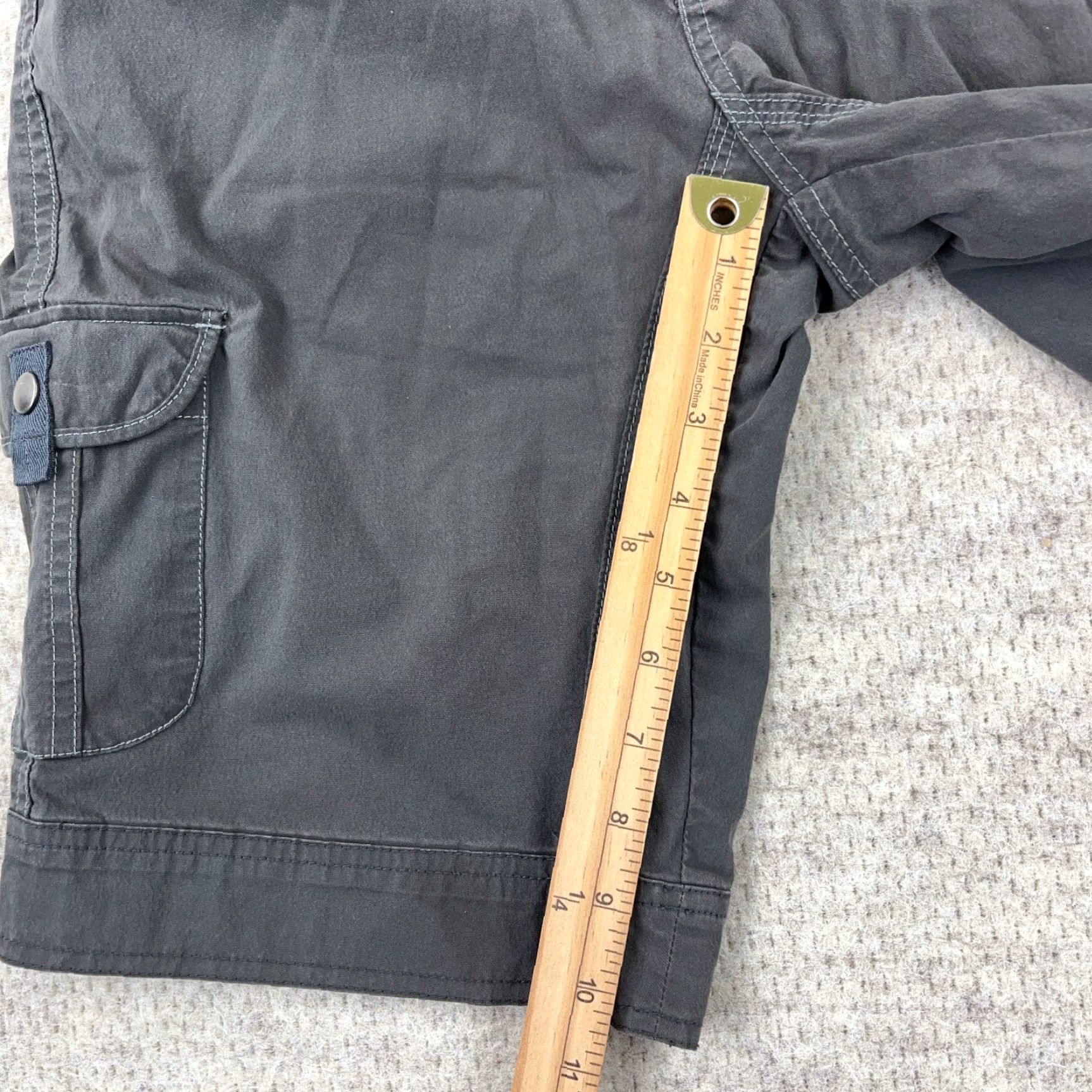 Vintage Kuhl Shorts Women Gray Cargo 8 Hiking Outdoor Renegade Casual Summer Spring Fall Mens Women? Size 30" / US 8 / IT 44 - 7 Thumbnail