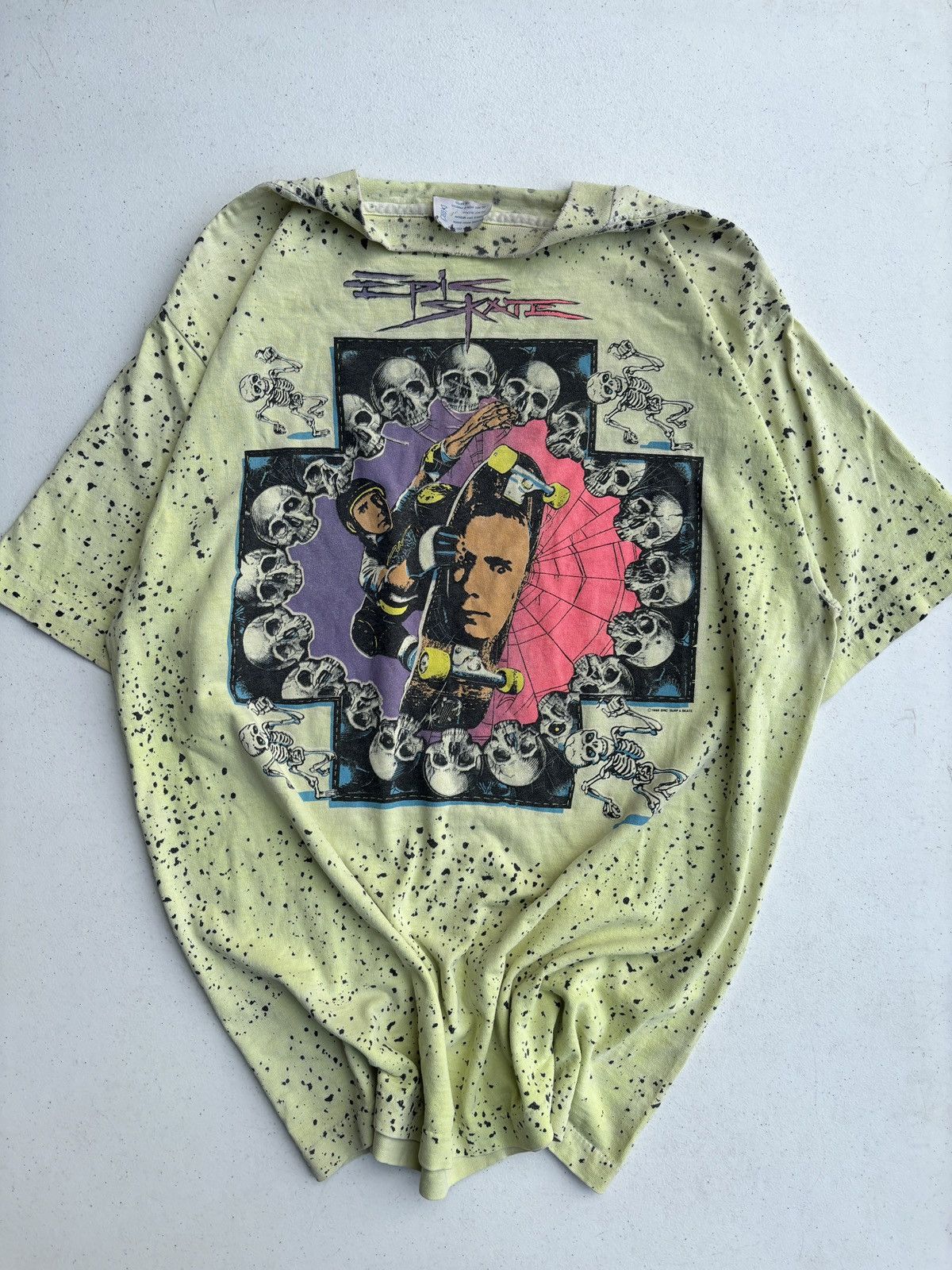 Vintage Rare 80s Epic surf and skate tee Size US L / EU 52-54 / 3 - 1 Thumbnail