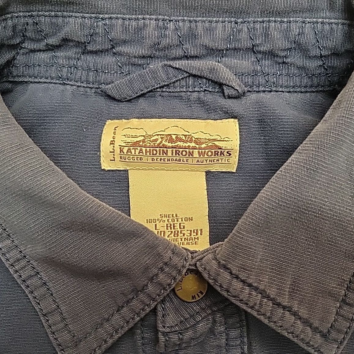 Vintage VINTAGE L.L. Bean Katahdin Iron Works Shirt Men Blue Textured Cotton Button Y2K Shirt Mens L Blue Cotton Button-Up Vintage Size US L / EU 52-54 / 3 - 6 Thumbnail