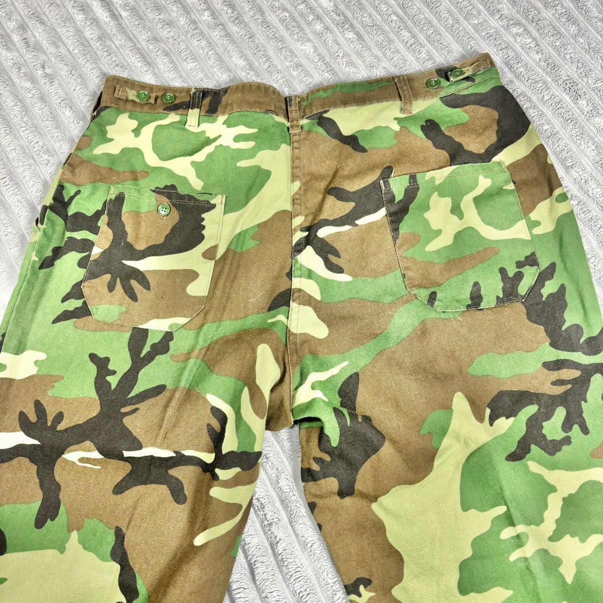 Other Duck Bay vintage camouflage men’s size Large Camo pants Size US 36 / EU 52 - 13 Thumbnail