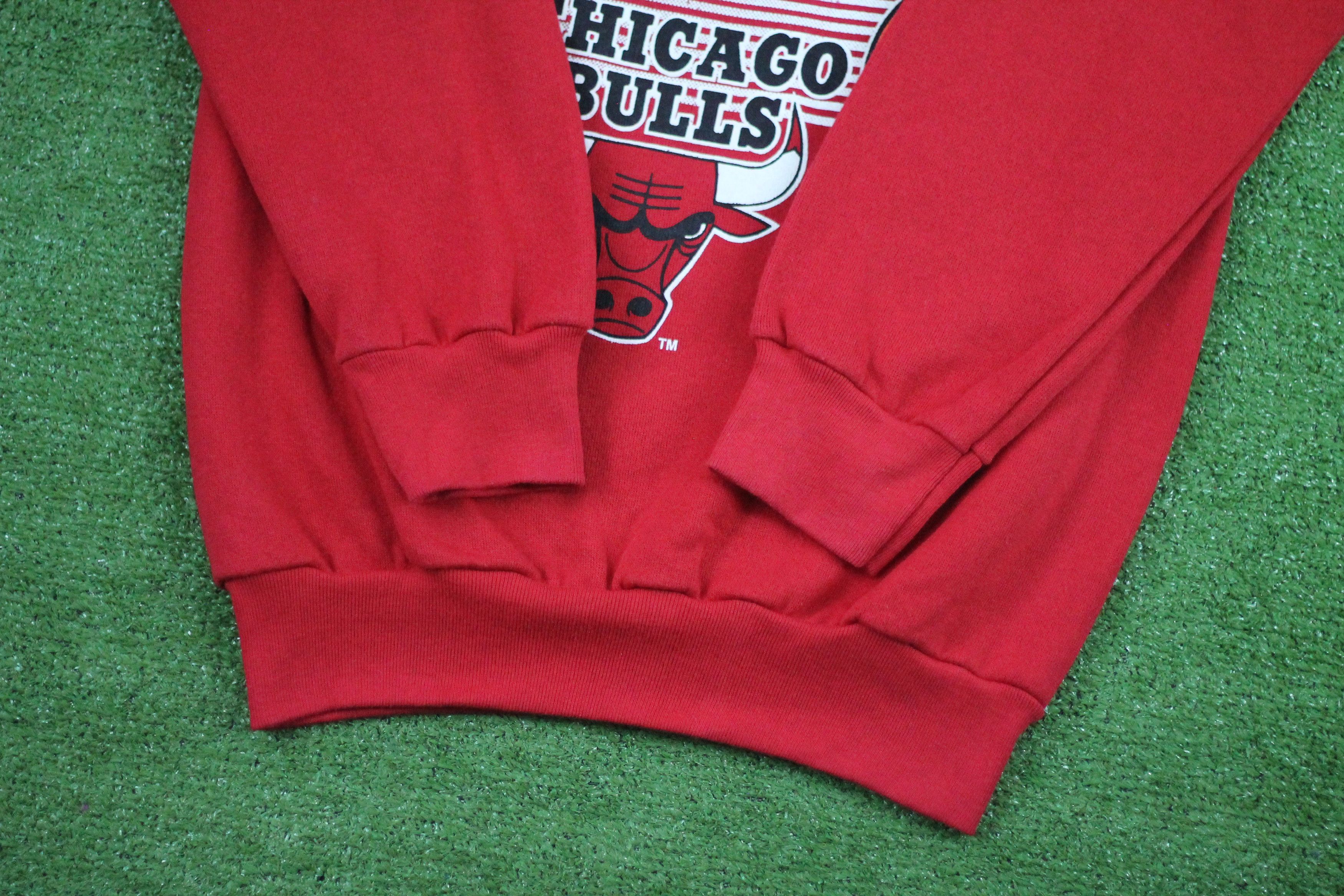 NBA × Vintage Vintage CHICAGO BULLS By Competitor SweaterShirt Made in USA Size US M / EU 48-50 / 2 - 4 Thumbnail