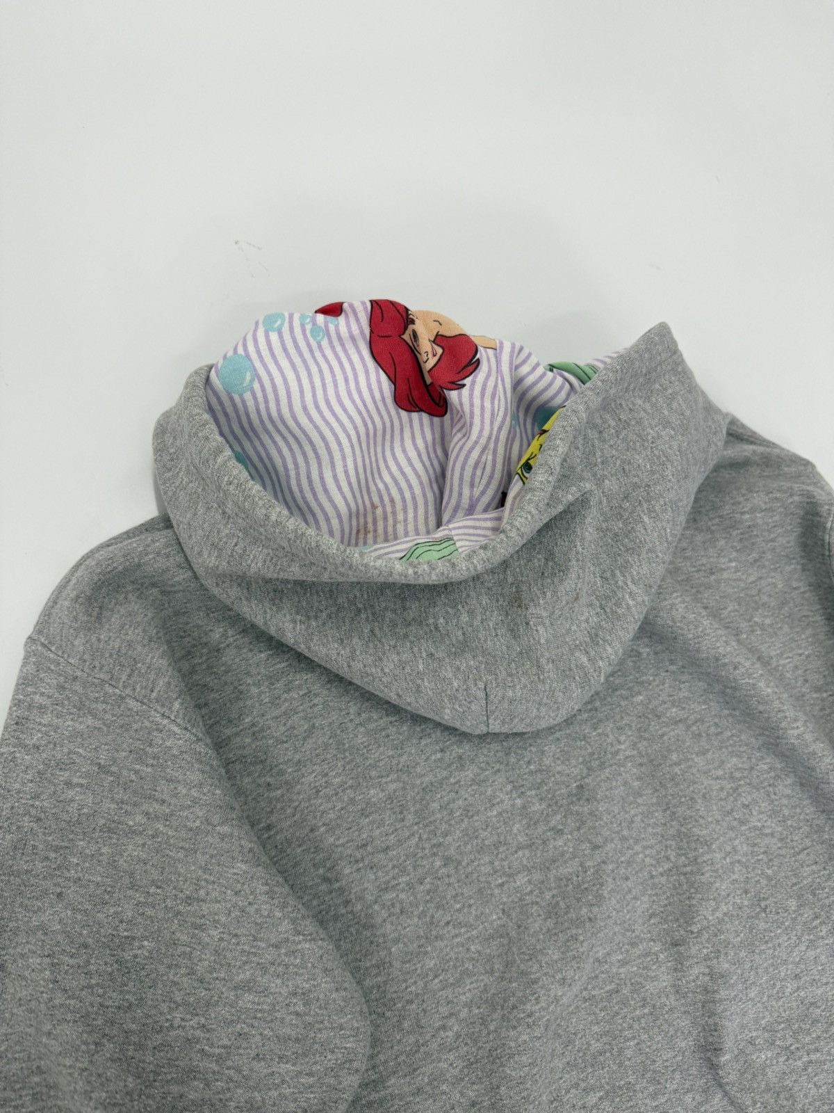 Disney 🔥 Vintage Gildan Disney The Little Mermaid Sweatshirt - L Size US S / EU 44-46 / 1 - 9 Thumbnail