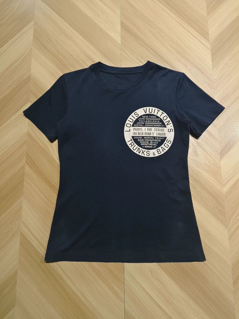 Louis Vuitton Louis Vuitton Women's Short Sleeve T-shirt-yf Size US S / EU 44-46 / 1 - 1 Thumbnail