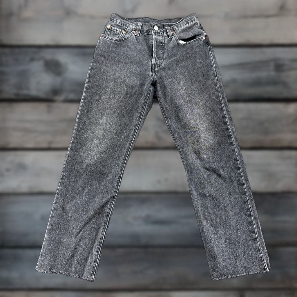 Levi's VINTAGE Levi's 501 Jeans Womens 26x25 Black Straight Regular Dark Wash Button Fly Cotton Jeans Women Size 26" / US 2 / IT 38 - 1 Thumbnail