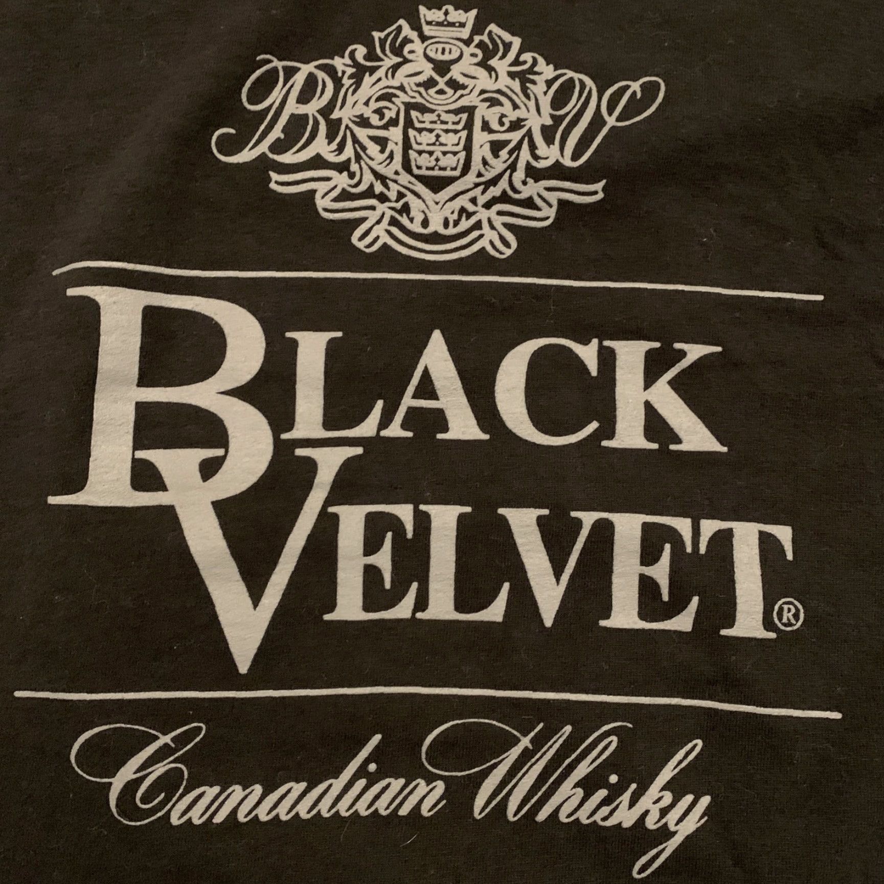 Fruit Of The Loom VINTAGE Fruit Of The Loom Black Velvet T-Shirt XL 90s Canadian Whisky Mens Size US XL / EU 56 / 4 - 2 Thumbnail