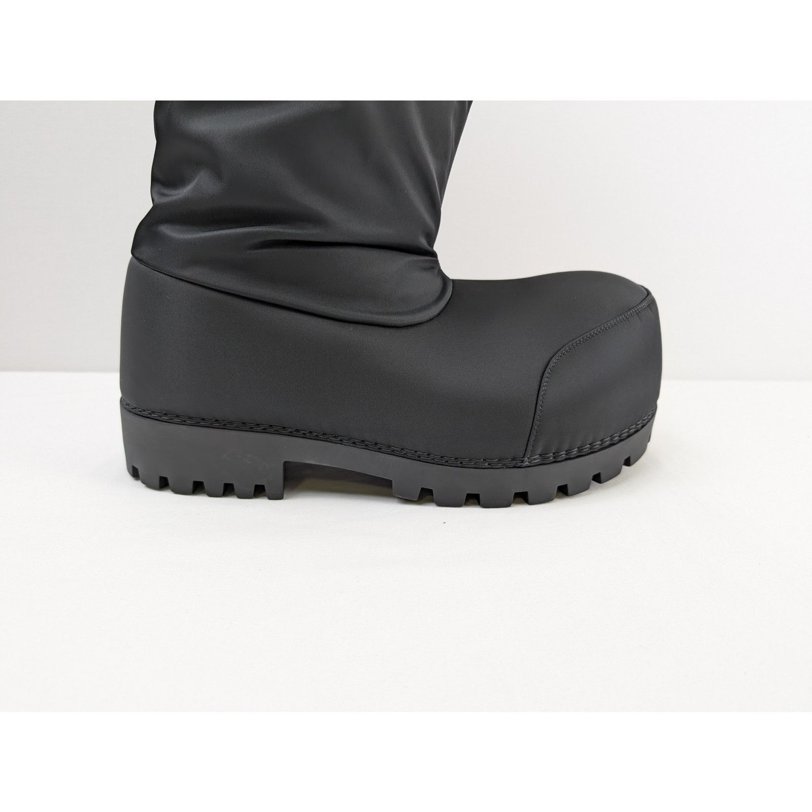 Balenciaga o1rshd1 Alaska High Boots in Black Size: 43-44 Size US 10.5 / EU 43-44 - 3 Thumbnail