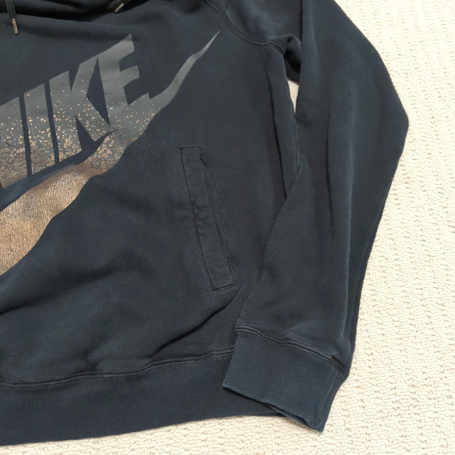 Nike VINTAGE Nike Logo Hoodie Womens M Black Pullover Hooded Sweatshirt Knit Sweatshirt Size M / US 6-8 / IT 42-44 - 4 Thumbnail