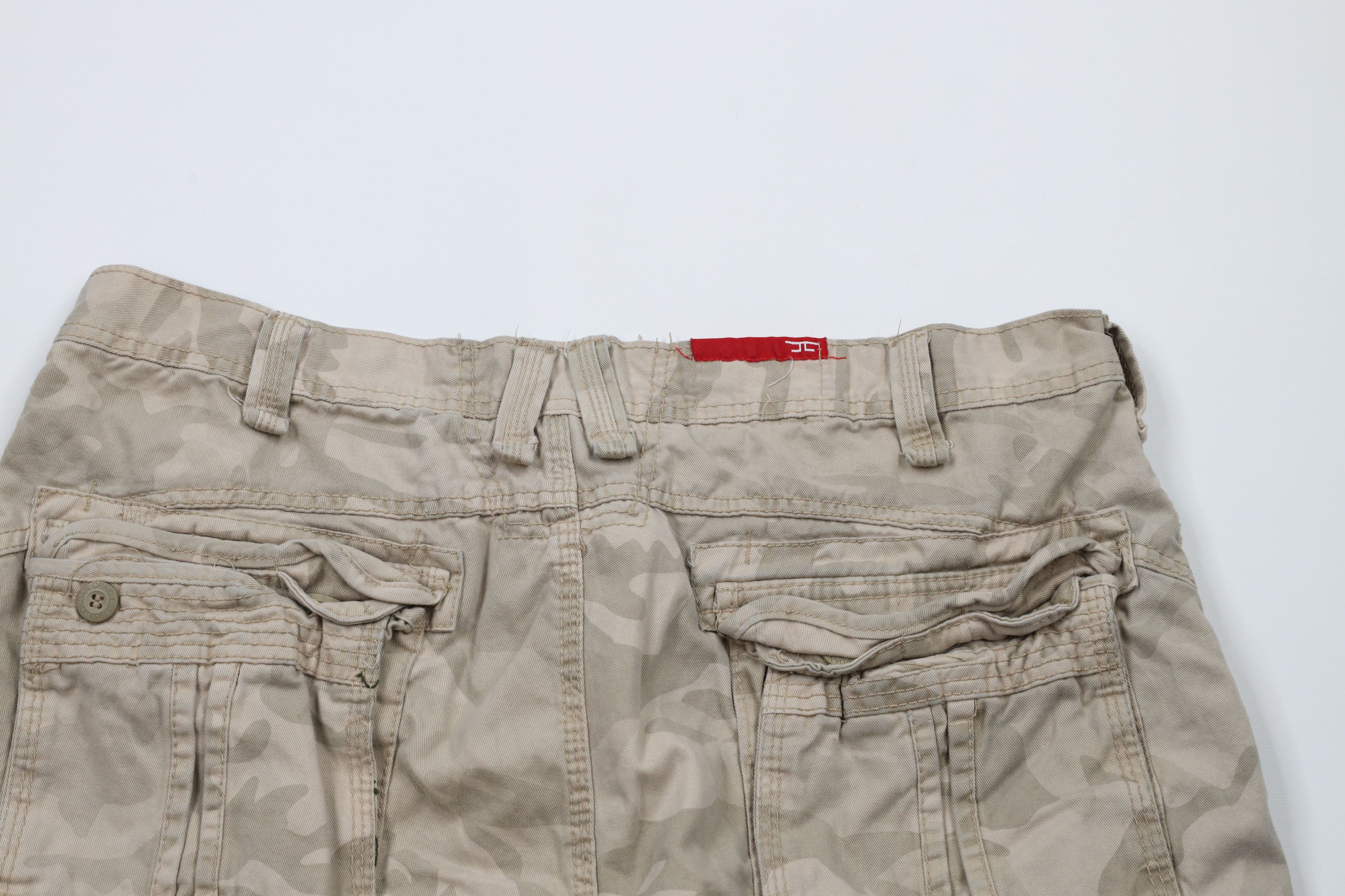 Vintage Vintage Streetwear Heavyweight Camouflage Cargo Shorts Size US 40 / EU 56 - 9 Thumbnail