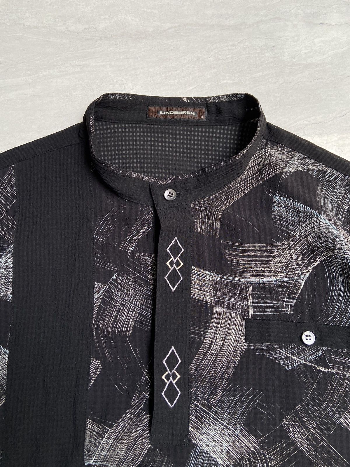 Lindbergh LINDBERGH Motive Black T-Shirt Size US XS / EU 42 / 0 - 9 Thumbnail