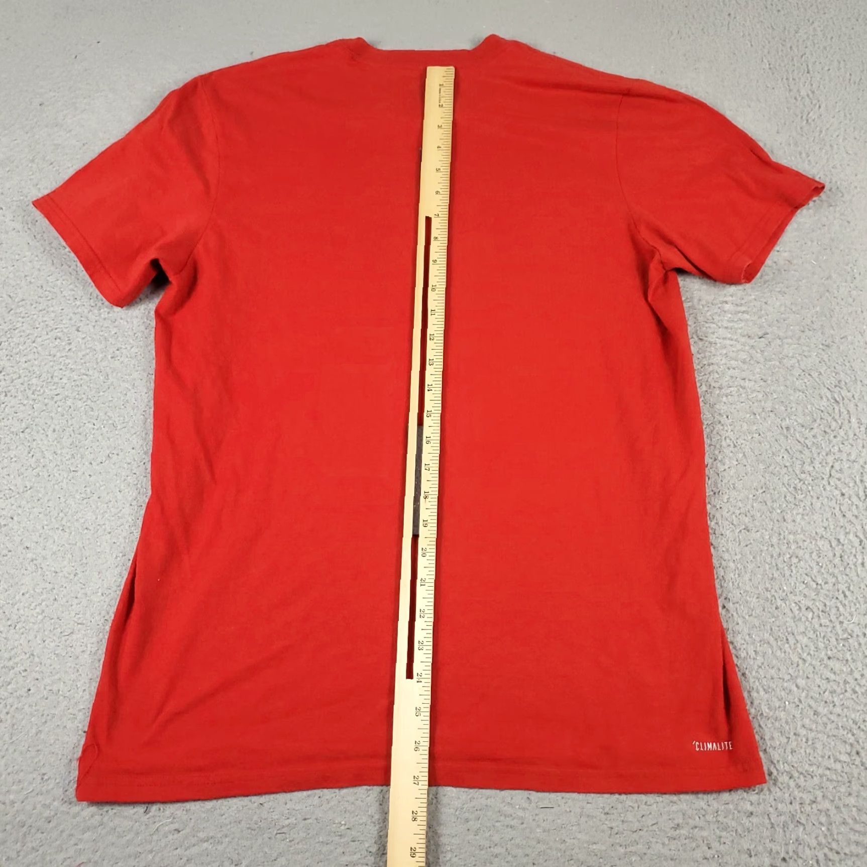 Adidas VINTAGE? No. Adidas T Shirt Mens Large Red Logo Casual Short Sleeve Adult L Red Logo Classic Sports Shirt Mens L Red Adidas Size US L / EU 52-54 / 3 - 5 Thumbnail